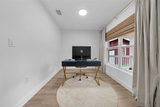 809 E HANNA AVENUE, Tampa, FL 33604