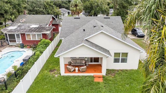 809 E HANNA AVENUE, Tampa, FL 33604