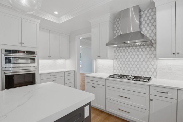 1 Dolores Drive, Burlington, MA 01803