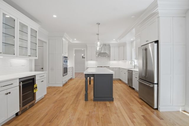 1 Dolores Drive, Burlington, MA 01803