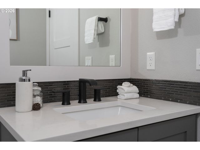 17424 Sw DOTTEREL Ln, Beaverton, OR 97007