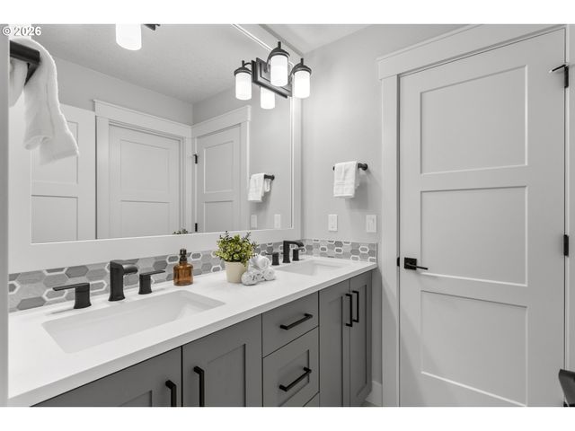 17424 Sw DOTTEREL Ln, Beaverton, OR 97007