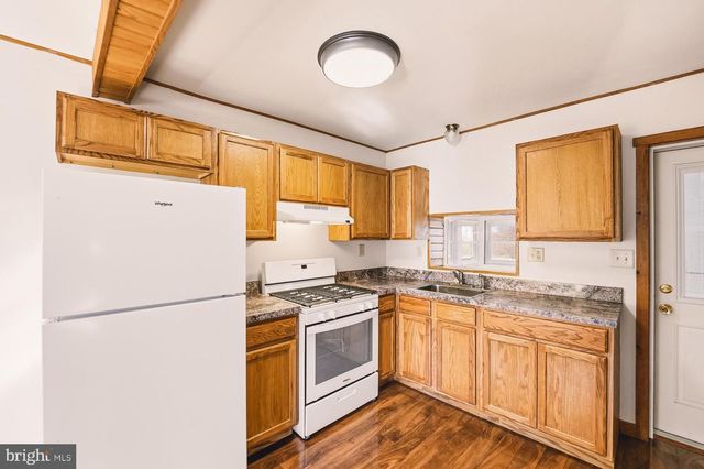 11 WITWER LN, Fleetwood, PA 19522