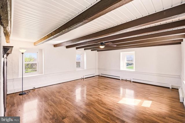 11 WITWER LN, Fleetwood, PA 19522