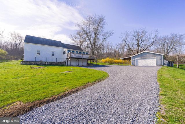 11 WITWER LN, Fleetwood, PA 19522