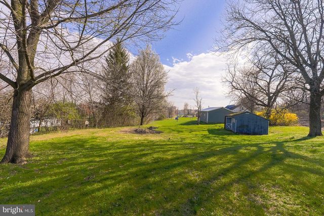 11 WITWER LN, Fleetwood, PA 19522