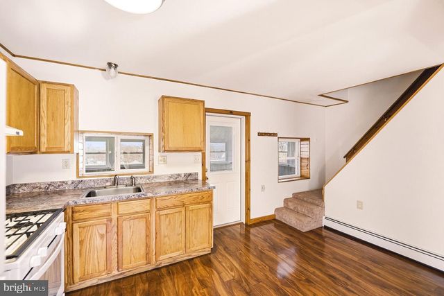 11 WITWER LN, Fleetwood, PA 19522