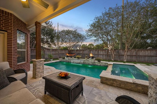 3523 Silvercreek Drive, Manvel, TX 77578