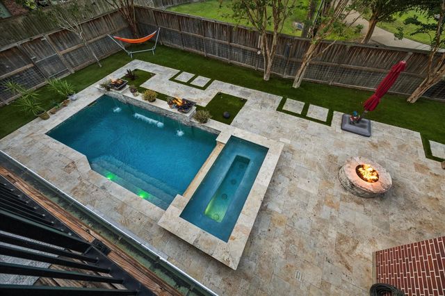 3523 Silvercreek Drive, Manvel, TX 77578