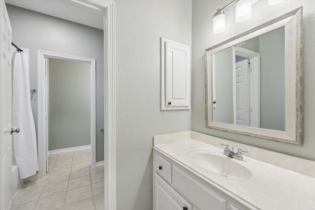 3523 Silvercreek Drive, Manvel, TX 77578
