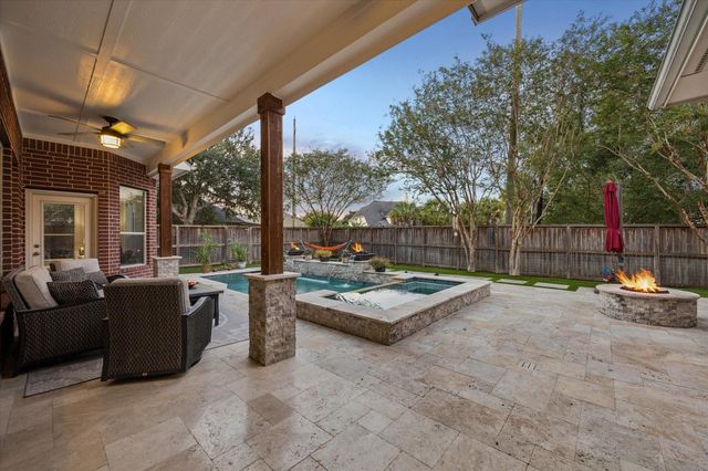 3523 Silvercreek Drive, Manvel, TX 77578