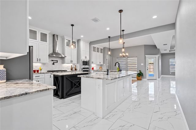 2626 Lannister Lane, Corpus Christi, TX 78415
