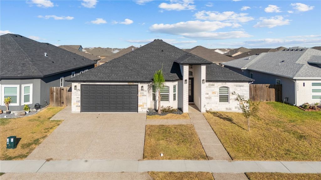 2626 Lannister Lane, Corpus Christi, TX 78415 — photo 2
