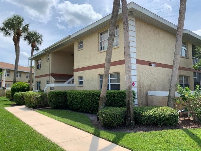 1536 SE Royal Green Circle 104, Port St. Lucie # 104, Port St Lucie, FL 34952