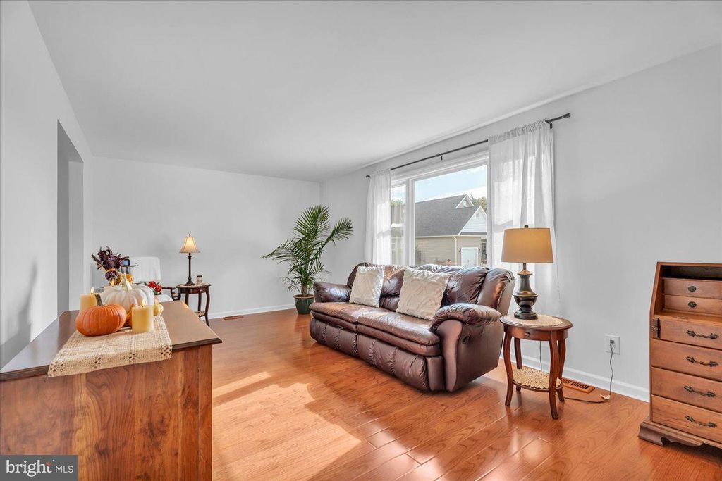 7 SURREY CT, BERLIN, NJ 08009 — photo 3