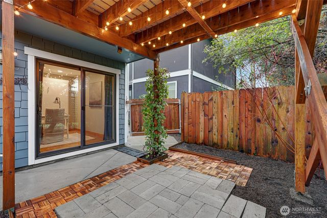 9005 Fremont Avenue N #A, Seattle, WA 98103