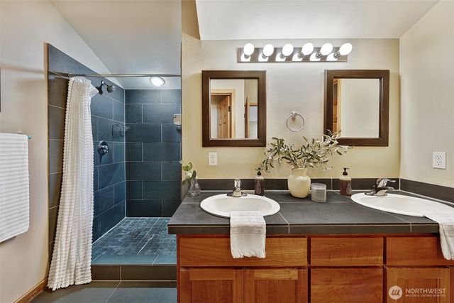 9005 Fremont Avenue N #A, Seattle, WA 98103