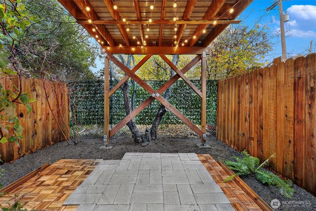 9005 Fremont Avenue N #A, Seattle, WA 98103