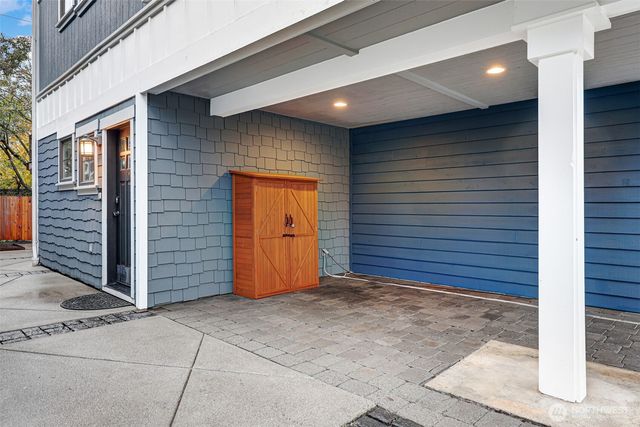 9005 Fremont Avenue N #A, Seattle, WA 98103