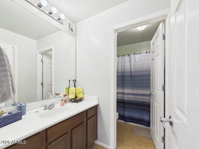 2837 E PALMDALE Lane, Gilbert, AZ 85298