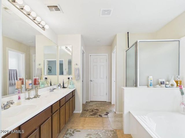 2837 E PALMDALE Lane, Gilbert, AZ 85298
