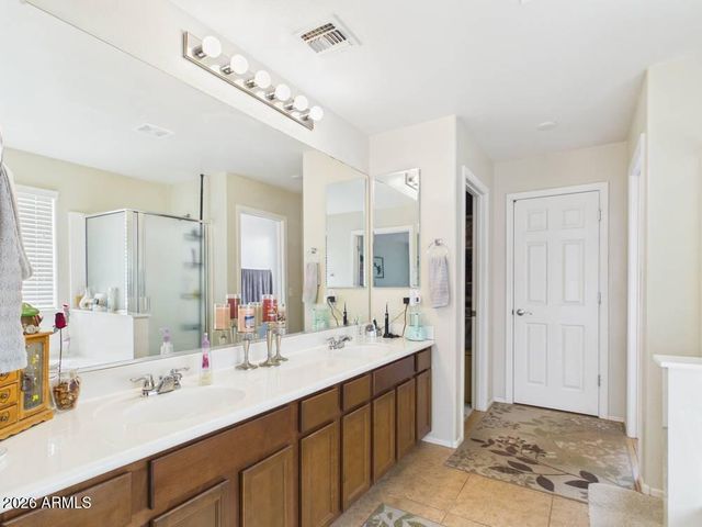 2837 E PALMDALE Lane, Gilbert, AZ 85298