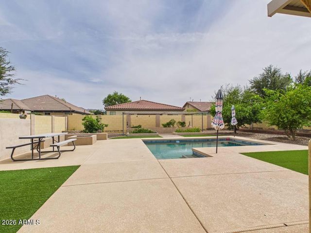 2837 E PALMDALE Lane, Gilbert, AZ 85298