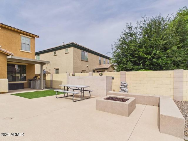 2837 E PALMDALE Lane, Gilbert, AZ 85298