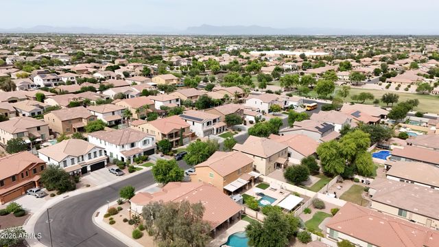 2837 E PALMDALE Lane, Gilbert, AZ 85298