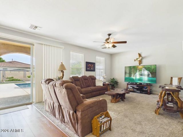 2837 E PALMDALE Lane, Gilbert, AZ 85298