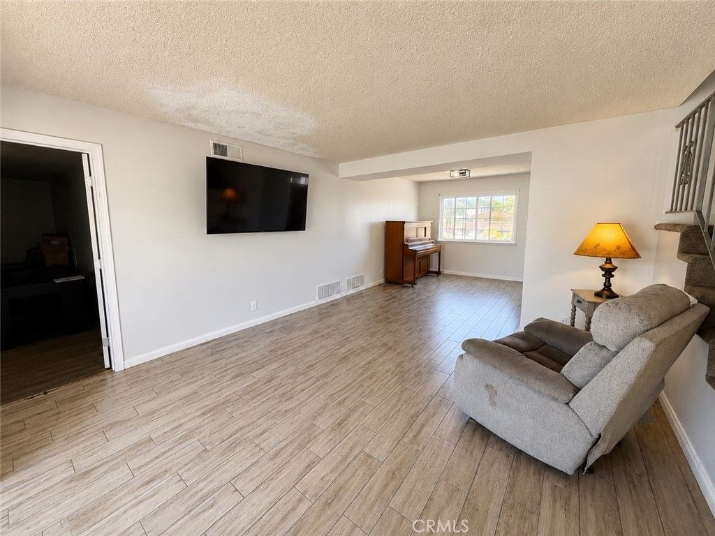 Image 6 of property listing at 548 Vista Rambla, Walnut, CA 91789