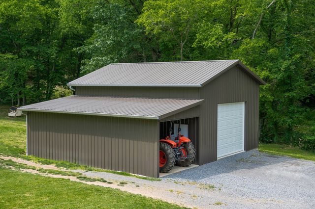 250 Woodard Hollow Ln, Gainesboro, TN 38562