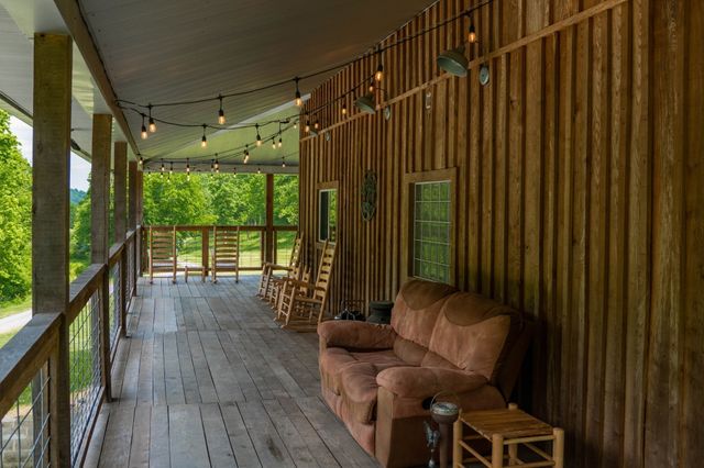 250 Woodard Hollow Ln, Gainesboro, TN 38562