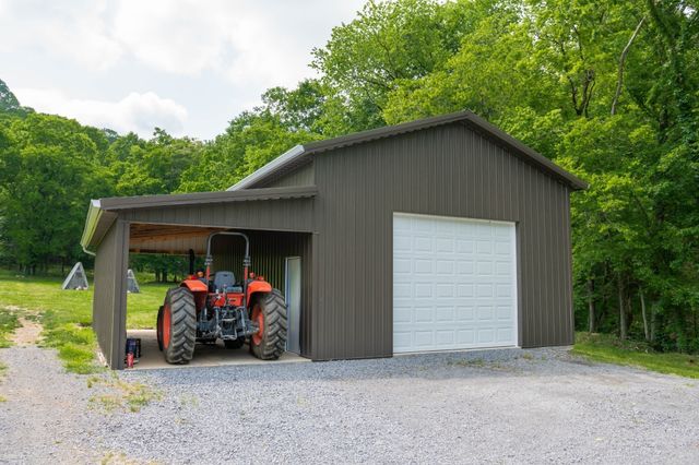 250 Woodard Hollow Ln, Gainesboro, TN 38562