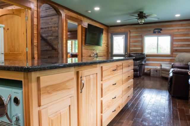 250 Woodard Hollow Ln, Gainesboro, TN 38562