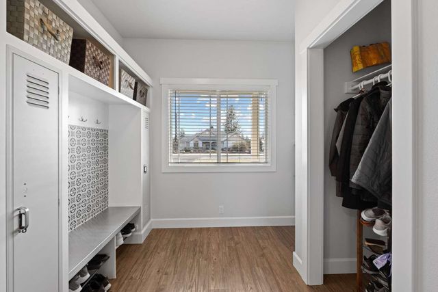 19631 E BUCKEYE Ave, Otis Orchards, WA 99027