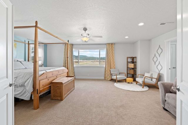 19631 E BUCKEYE Ave, Otis Orchards, WA 99027