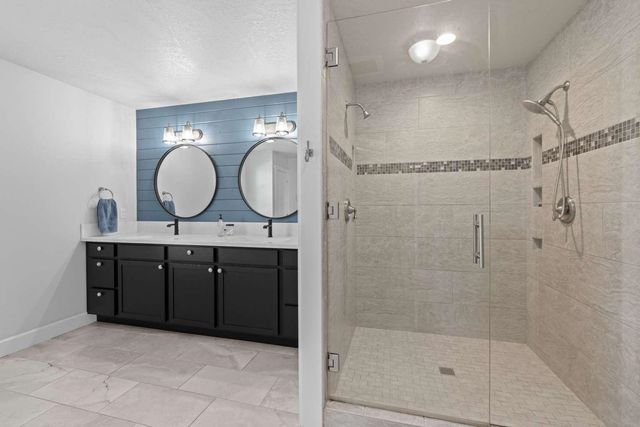 19631 E BUCKEYE Ave, Otis Orchards, WA 99027