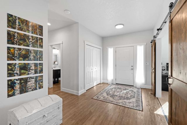 19631 E BUCKEYE Ave, Otis Orchards, WA 99027