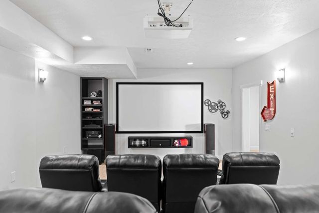 19631 E BUCKEYE Ave, Otis Orchards, WA 99027