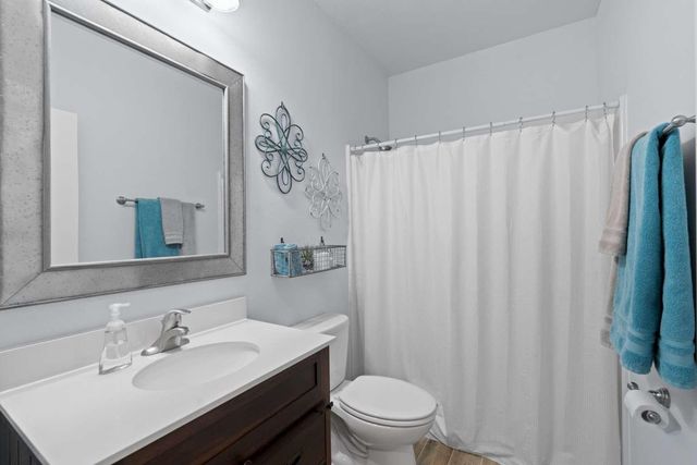 19631 E BUCKEYE Ave, Otis Orchards, WA 99027