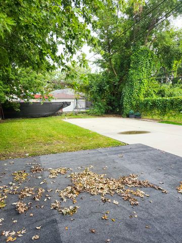 11015 S Morgan Street, Chicago, IL 60643