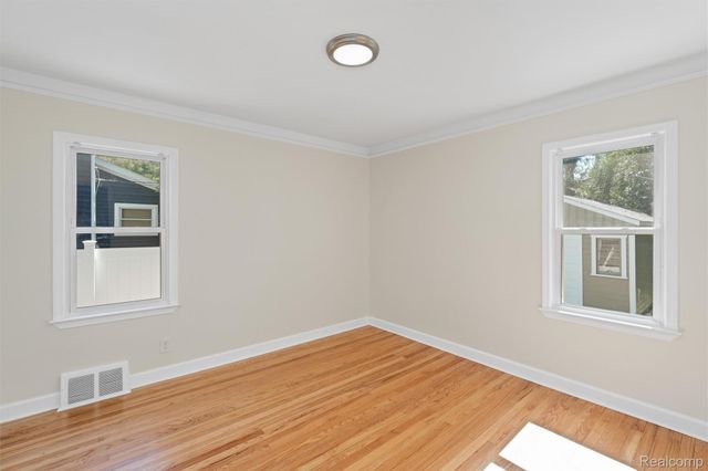 1427 Pearson Street, Fenton, MI 48220