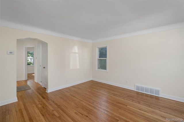 1427 Pearson Street, Fenton, MI 48220