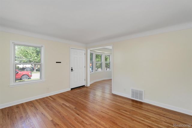 1427 Pearson Street, Fenton, MI 48220