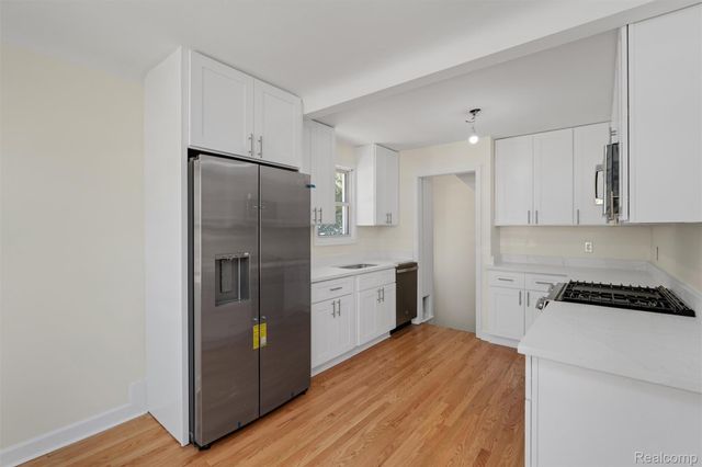 1427 Pearson Street, Fenton, MI 48220