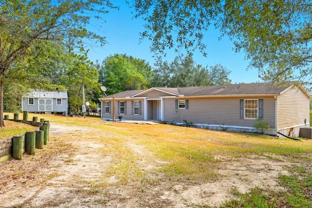362 Schubert Circle, Defuniak Springs, FL 32433