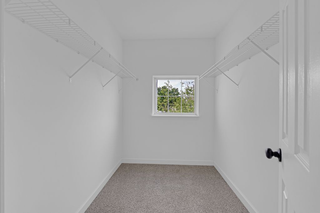 Image 19 of property listing at 291 Wedgewood Circle, Lake In The Hills, IL 60156