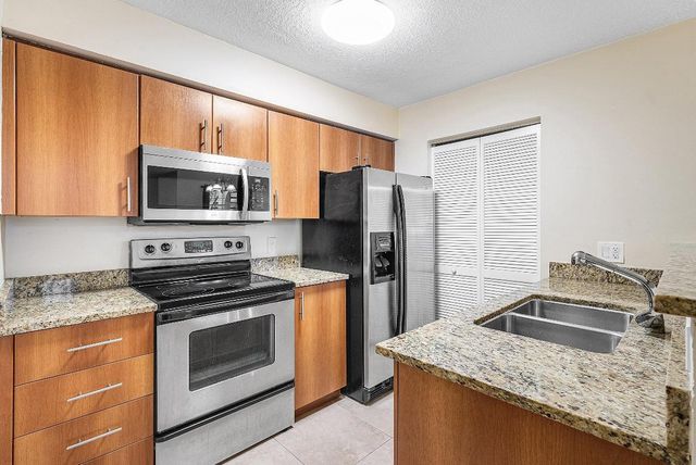 1001 Crystal Way M, Delray Beach, FL 33444