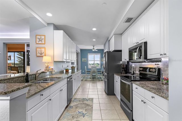 24399 BALTIC AVENUE 202, Punta Gorda, FL 33955